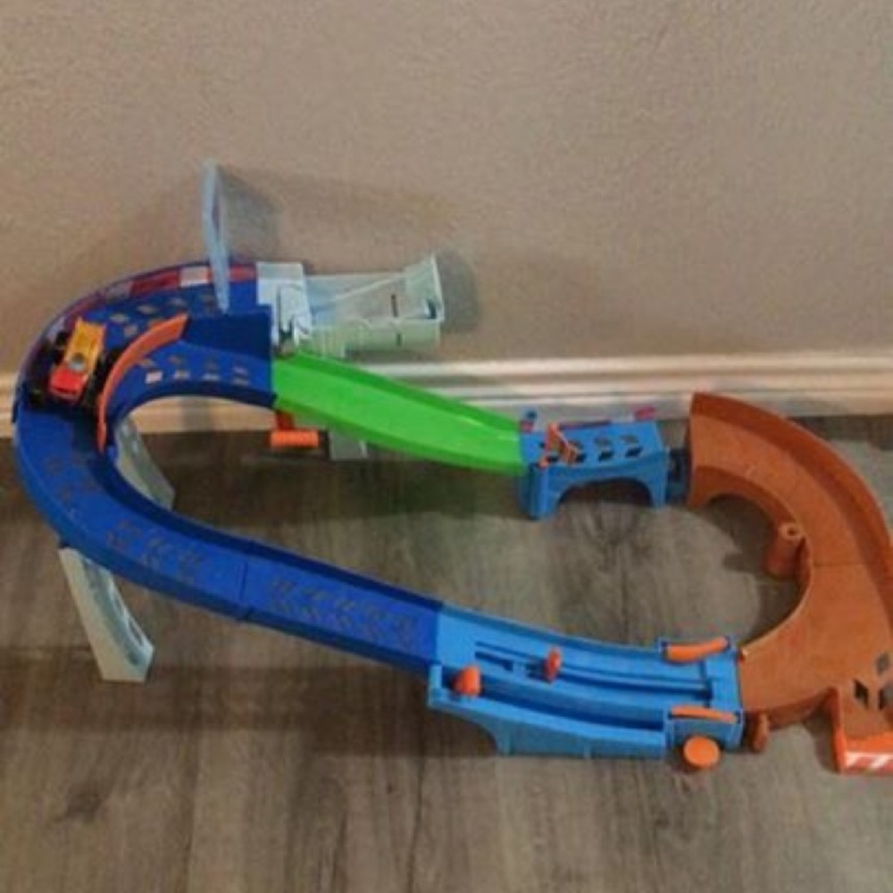 Blaze and the Monster Machines Race Track